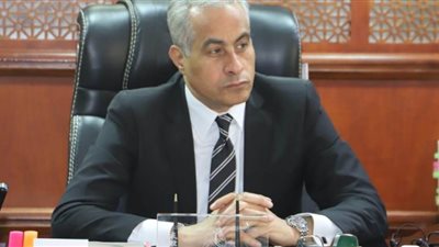 وزير القوى العاملة يُشاهِد عرضًا لـ