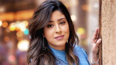 آيتن عامر وطليقها في التخشيبة والنيابة تنصرها أمام طليقها في حضانة أطفالها