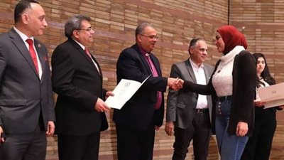 تكريم لُچين مجدي الصحفية بالوفد لدورها المميز في الملف القبطي