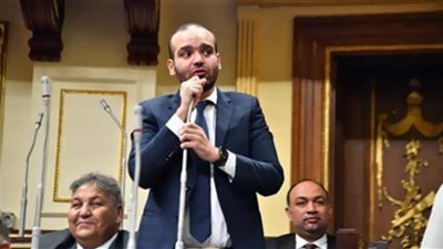 ممنوع مرور الطلاب من أمام المكتب.. لافتة تشعل السوشيال وتحرك برلماني