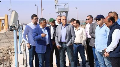 وزير الري يتفقد السد العالي للوقوف على حسن سير العمل