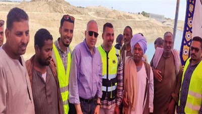 وزير الري يتفقد منطقتي وادى النقرة ونصر النوبة بأسوان