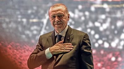 انقسام المعارضة يمنح حزب أردوغان قُبلة الاستمرار