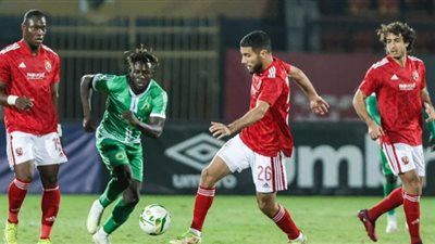 قندوسي يدون اسمه في القائمة الشرفيه بـ الأهلي