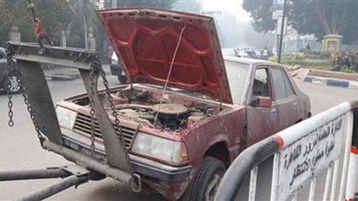 رفع 70 سيارة ودراجة نارية متهالكة من الشوارع