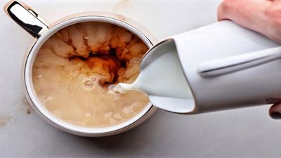 الشاي باللبن عادة صباحية خطيرة مضرة بالصحة