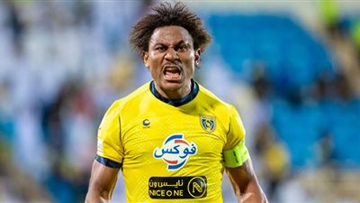 تاوامبا يقود التعاون للفوز على ضمك في الدوري السعودي