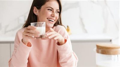 هل شرب الحليب بعد أكل السمك يسبب الإصابة بالبهاق؟.. أطباء يكشفون مفاجأة