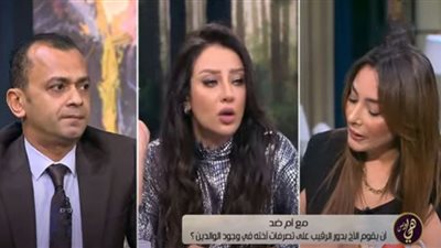 مشادة كلامية بين محام وخبيرة علاقات بسبب رقابة الأخ على شقيقته (فيديو)