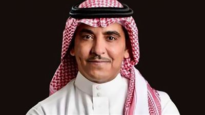 سلمان الدوسري.. رحلة مراسل صحفي تقلد وزير الإعلام السعودي الجديد