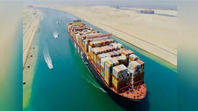 عاجل.. تعويم السفينة الجامحة في قناة السويس