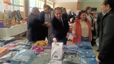 العلوم السياسية بالإسكندرية تنظم معرض ملابس ومنتجات