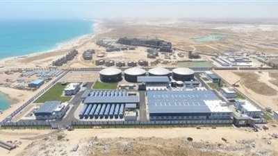 السعودية تبهر العالم بمحطة تحلية مياه في البحر وتوليد الكهرباء من السماء