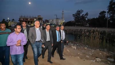 وزير الري يتفقد ترعة الشلوفة بالسويس