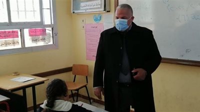 وكيل تعليم دمياط يتابع سير امتحانات نصف العام لسنوات النقل