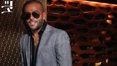 تامر عاشور يكشف تفاصيل ألبوم 