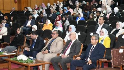 استمرار فعاليات مؤتمر شباب الباحثين بجامعة قناة السويس