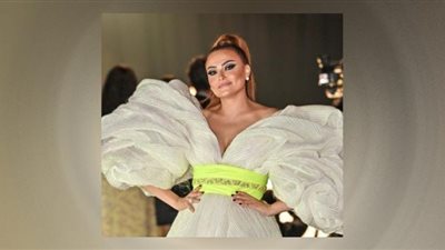 بشري تجذب الأنظار بالزيتي وألوان شولدر