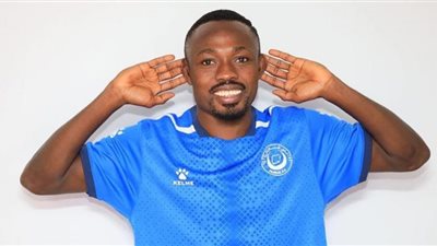 ديفيد أباجنا.. مايسترو خط وسط الهلال السوداني يتألق أمام القطن الكاميروني