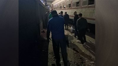 عاجل.. خروج قطار سكة حديد عن القضبان