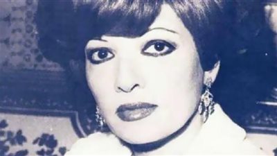 شريفة فاضل .. غياب نجوم الفن عن عزاء أم البطل| صور