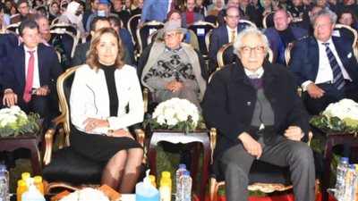 وزيرة الثقافة تشهد حفل إعلان جوائز 