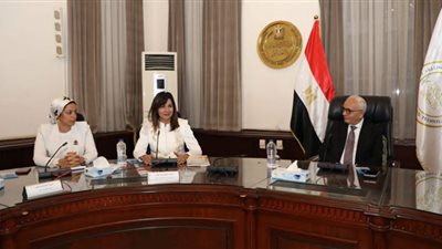 بحث آليات التعاون لنشر الوعي النفسي بين الطلاب