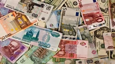 أسعار العملات الأوروبية والآسيوية في التعاملات المسائية.. والإسترليني بـ36.63 جنيه