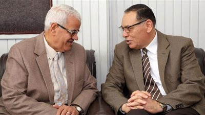 محافظ الشرقية يهنئ مدير المكتب الفني لهيئة النيابة الإدارية لتوليه منصبه الجديد