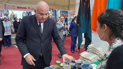 قنا تُشارك بمنتجاتها التراثية بمعرض أيادي مصر