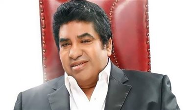 أحمد عدوية في مأزق بحفل ذكريات هاني شنودة.. والسر كرسي متحرك