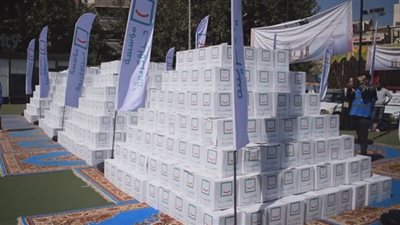 حياة كريمة توزع 2500 صندوق مواد غذائية بالشرقية