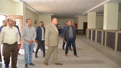 رئيس مياه أسيوط يتفقد محطة منفلوط ضمن حياة كريمة