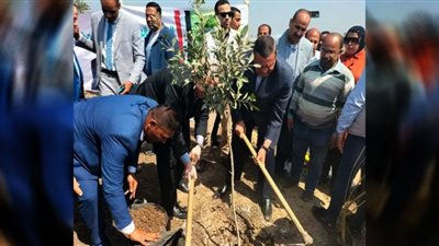 وزير التنمية المحلية ومحافظ بني سويف يتفقدان المبادرة الرئاسية للتشجير
