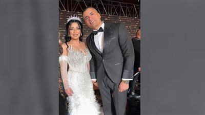 حسن شاكوش.. فرح وأزمة والأزهر يحدد حكم الدين من السجود بملابس مكشوفة (خاص)