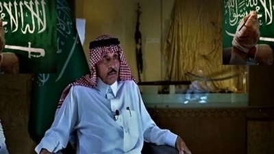 وفاة خطاط الشهادتين بالعلم السعودي صالح المنصوف