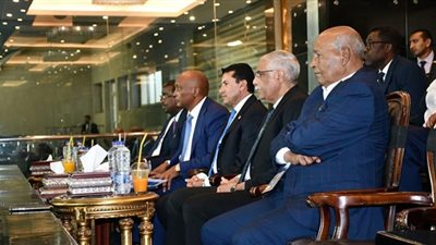 وزير الرياضة ورئيس الكاف يشهدان نهائي كأس الأمم الأفريقية للشباب بإستاد القاهرة