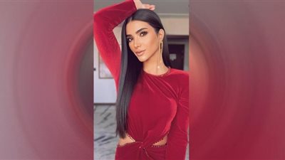 مي سامي.. ساحرة بحبات الكريستال والألماس