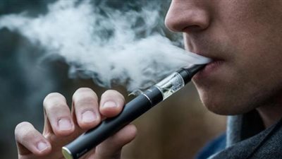 السجائر الإلكترونية بديل آمن عن التقليدية ودراسة تكشف كارثة