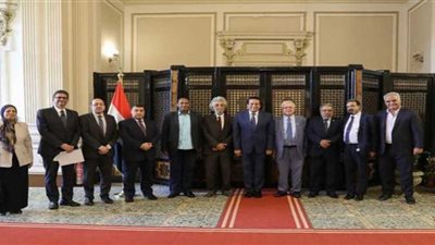 زيادة رواتب الأطباء.. الصحة والبرلمان والنقابة يحددون النسبة والفئة