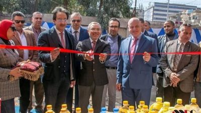 رئيس جامعة طنطا يفتتح منفذًا للسلع الغذائية