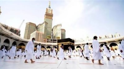 تفاصيل إيقاف 180 معتمرًا بمطار القاهرة خلال سفرهم للعمرة (شاهد)