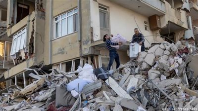 تحذيرات من إعادة البناء في أماكن الزلزال.. عالم يفجر مفاجأة