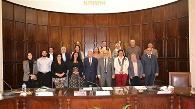 الغندور يستقبل وفد السفارة الفرنسية بالقاهرة لبحث سبل التعاون بين الجانبين