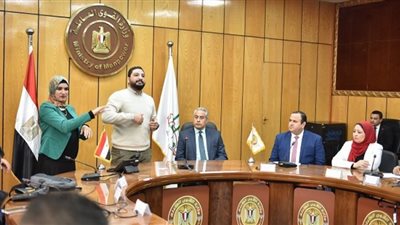 القوى العاملة توفر فرص عمل لذوي الهمم بسلسلة مطاعم شهيرة في القاهرة