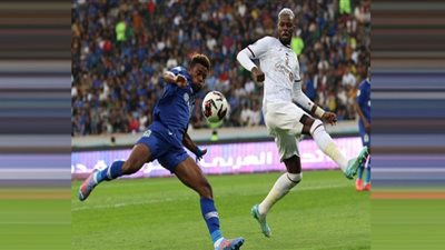 القوة الجوية العراقي يتقدم على الشباب السعودي في الشوط الأول