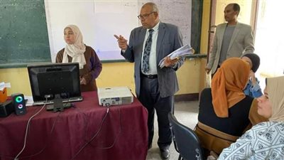 مدير تعليم نجع حمادي يتابع تنفيذ تدريب 201 مرشحاً للتعاقد فى مسابقة 30 ألف معلم