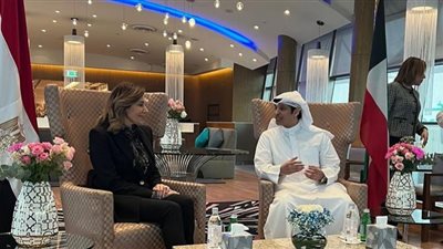 وزيرة الثقافة تؤكد متانة العلاقات المصرية الكويتية