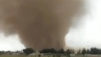 المركز الوطني للأرصاد بالسعودية: إعصار الطائف قمعي لا يتكرر حدوثه