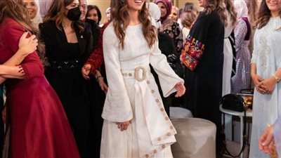 الملكة رانيا تزف الأميرة إيمان بكلمات من القلب